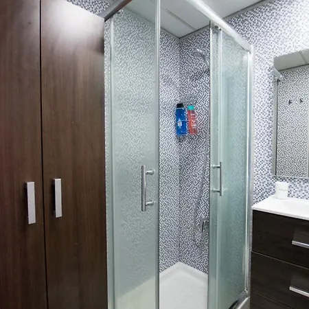 Large Terrace And Heated Swimming Pool Apartman *