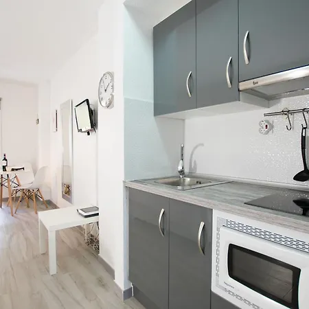Apartman Large Terrace And Heated Swimming Pool